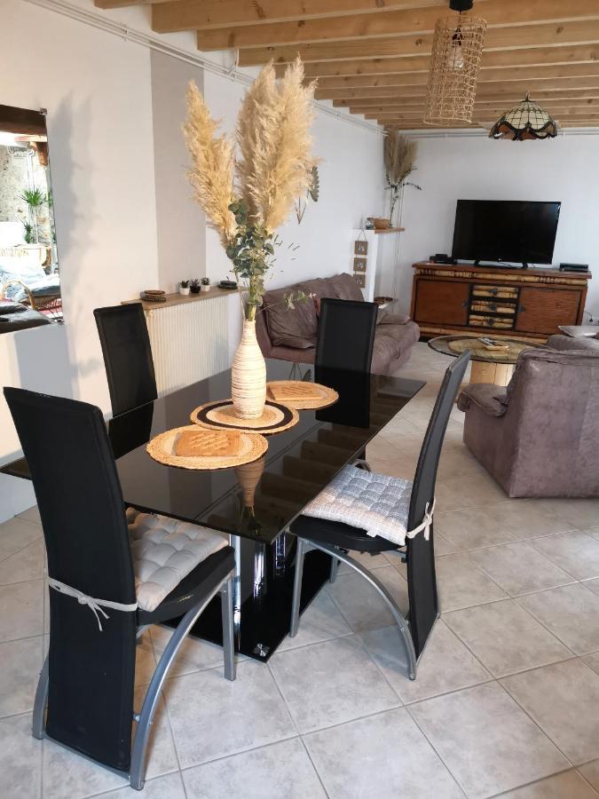 Le Clos Du Lys Hébergement de vacances *